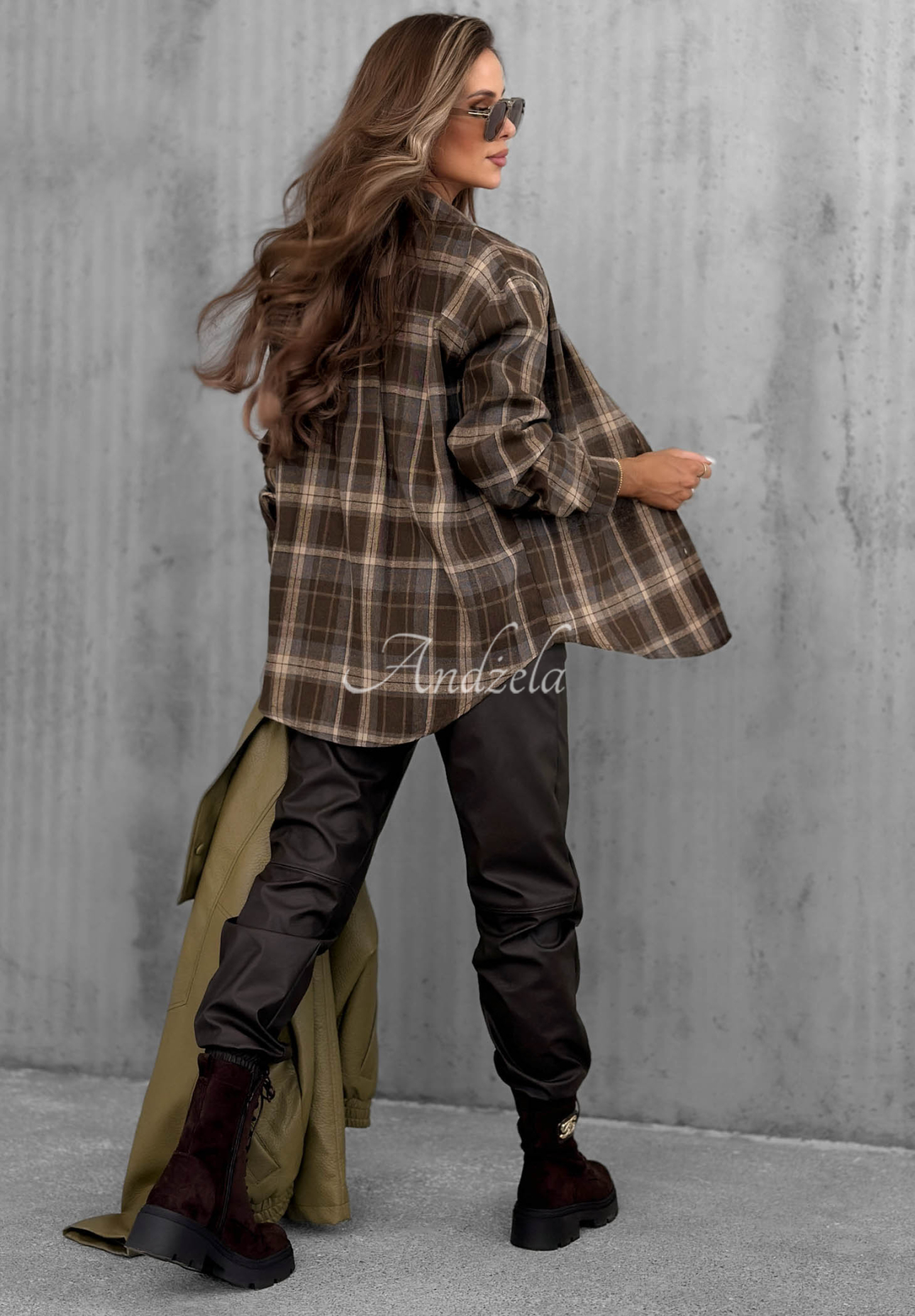 Cinnamon Dream Chocolate-Colored Checkered Cotton Shirt with a Heart
