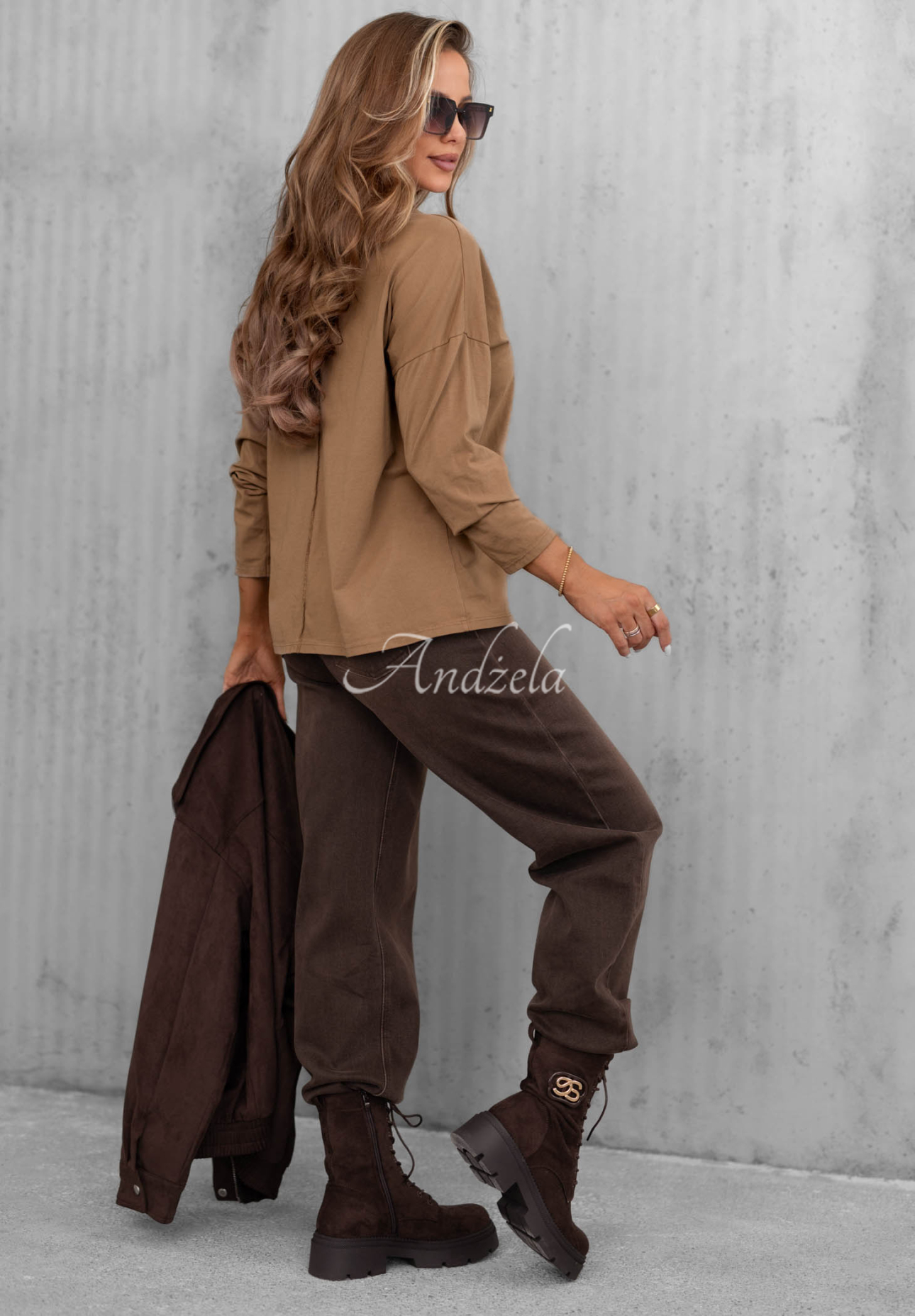 Bawełniana bluzka longsleeve z dekoltem w serek Daily Style camelowa