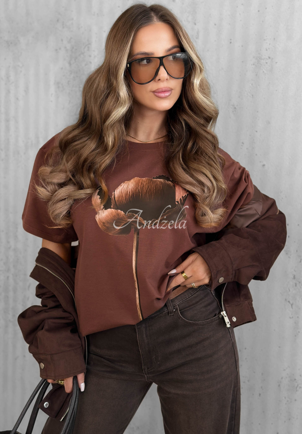 Chocolate-colored cotton T-shirt with "Flower Memory" print