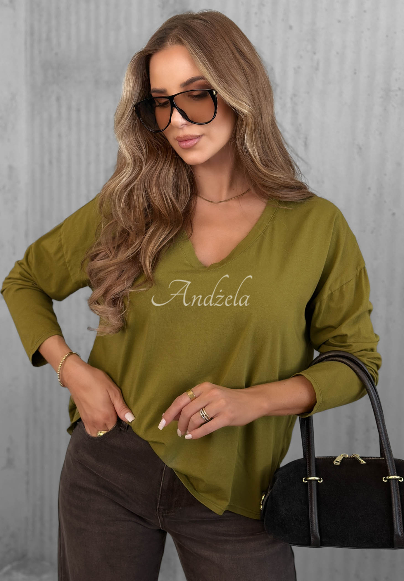 Bawełniana bluzka longsleeve z dekoltem w serek Daily Style oliwkowa