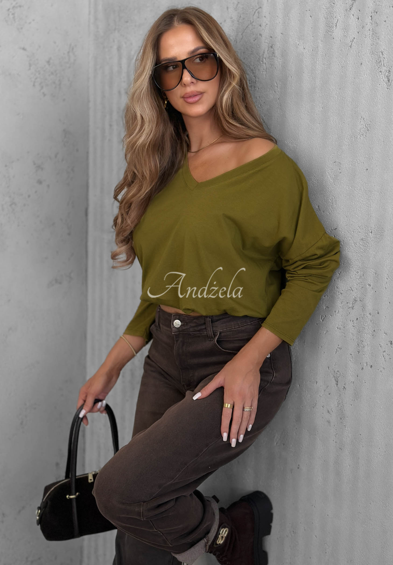 Bawełniana bluzka longsleeve z dekoltem w serek Daily Style oliwkowa