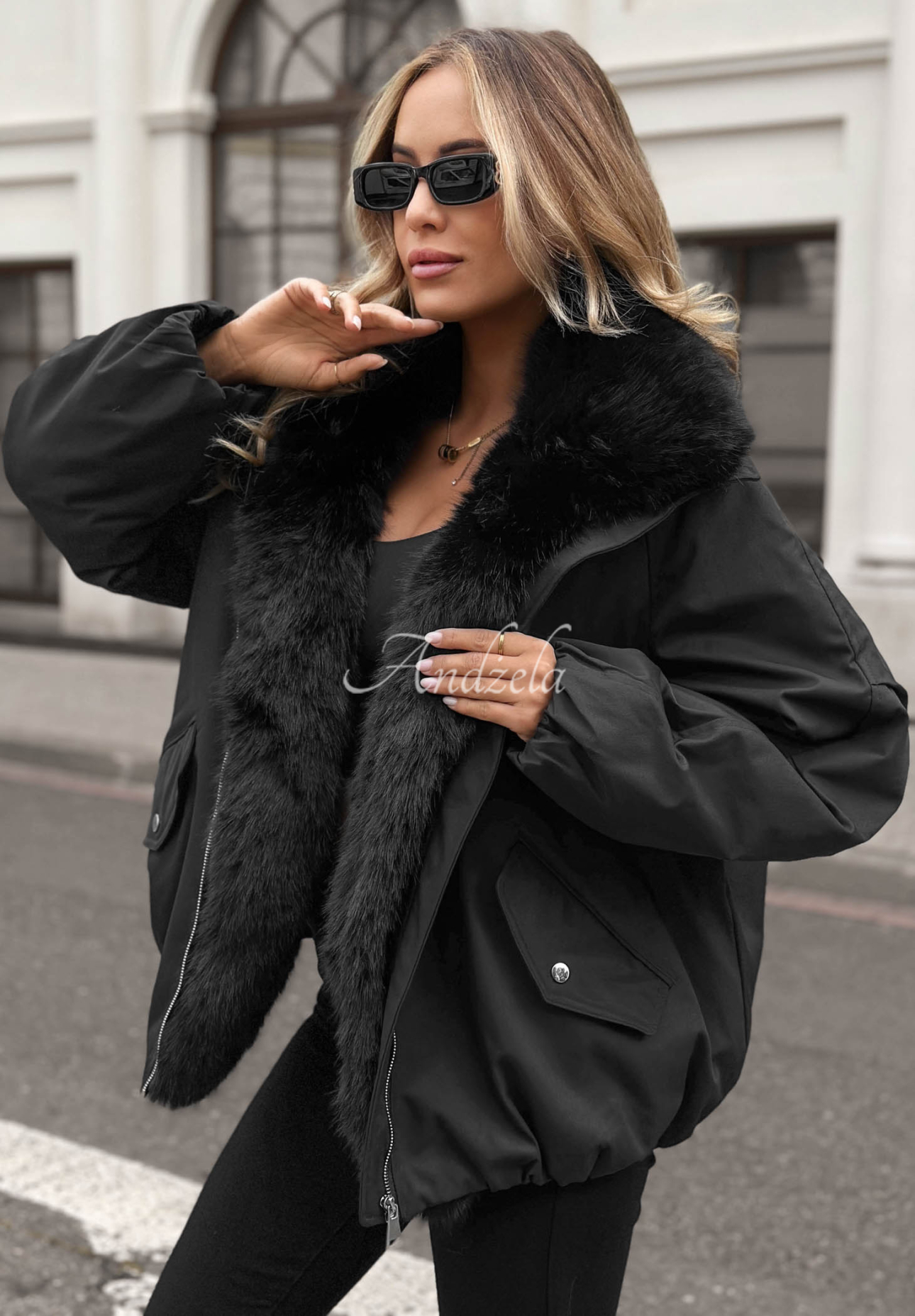 Kurtka oversize z futerkiem Snow Angel czarna