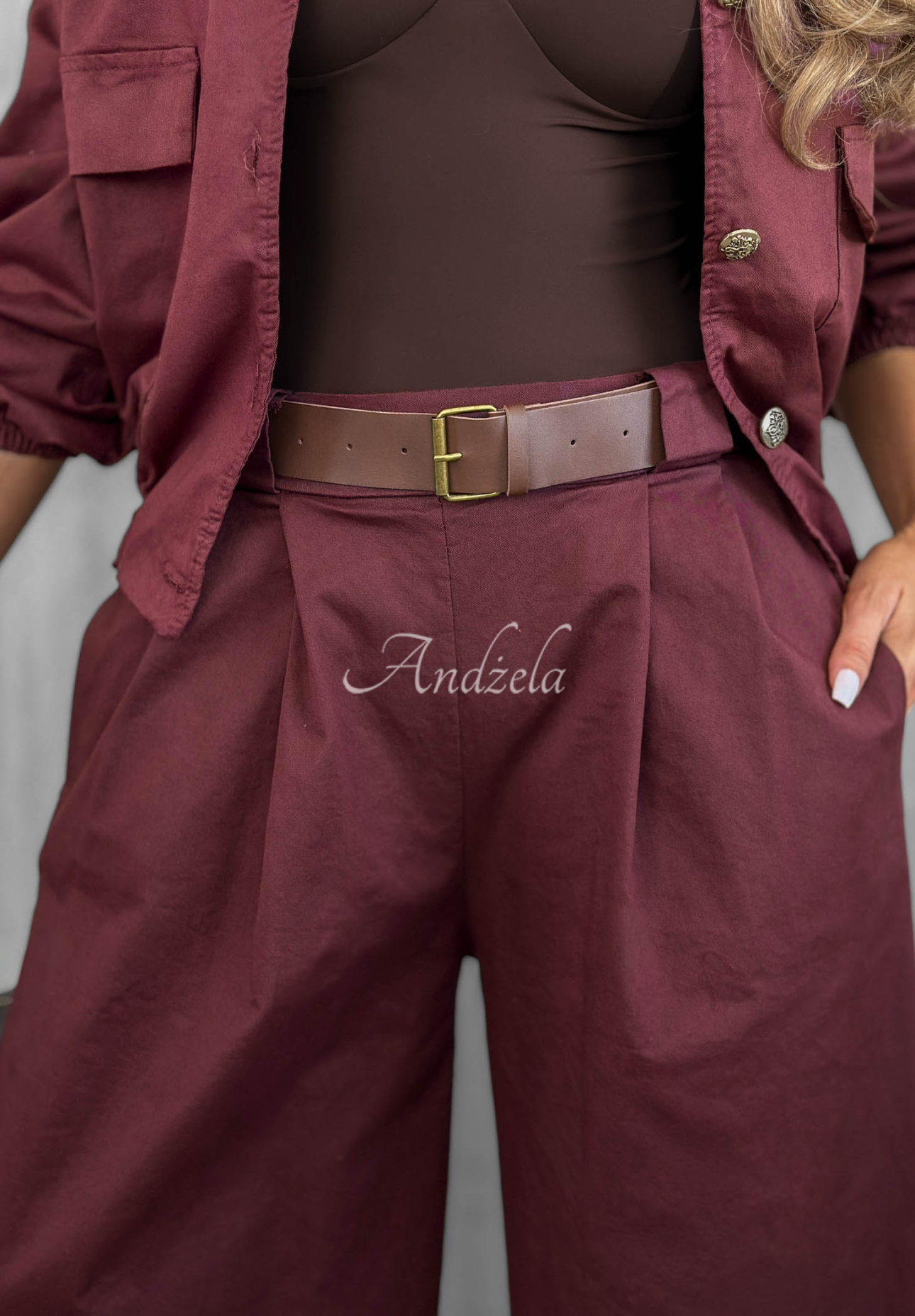 Bawełniane spodnie wide leg z paskiem Iconic Style jagodowe