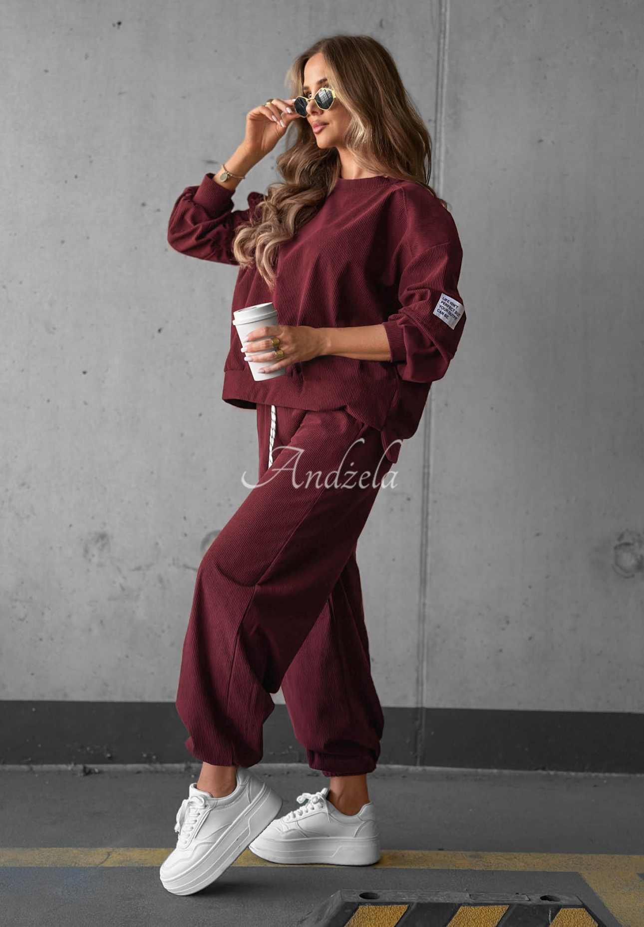 Sztruksowy komplet dresowy z wiskozy Endless Comfort burgundowy