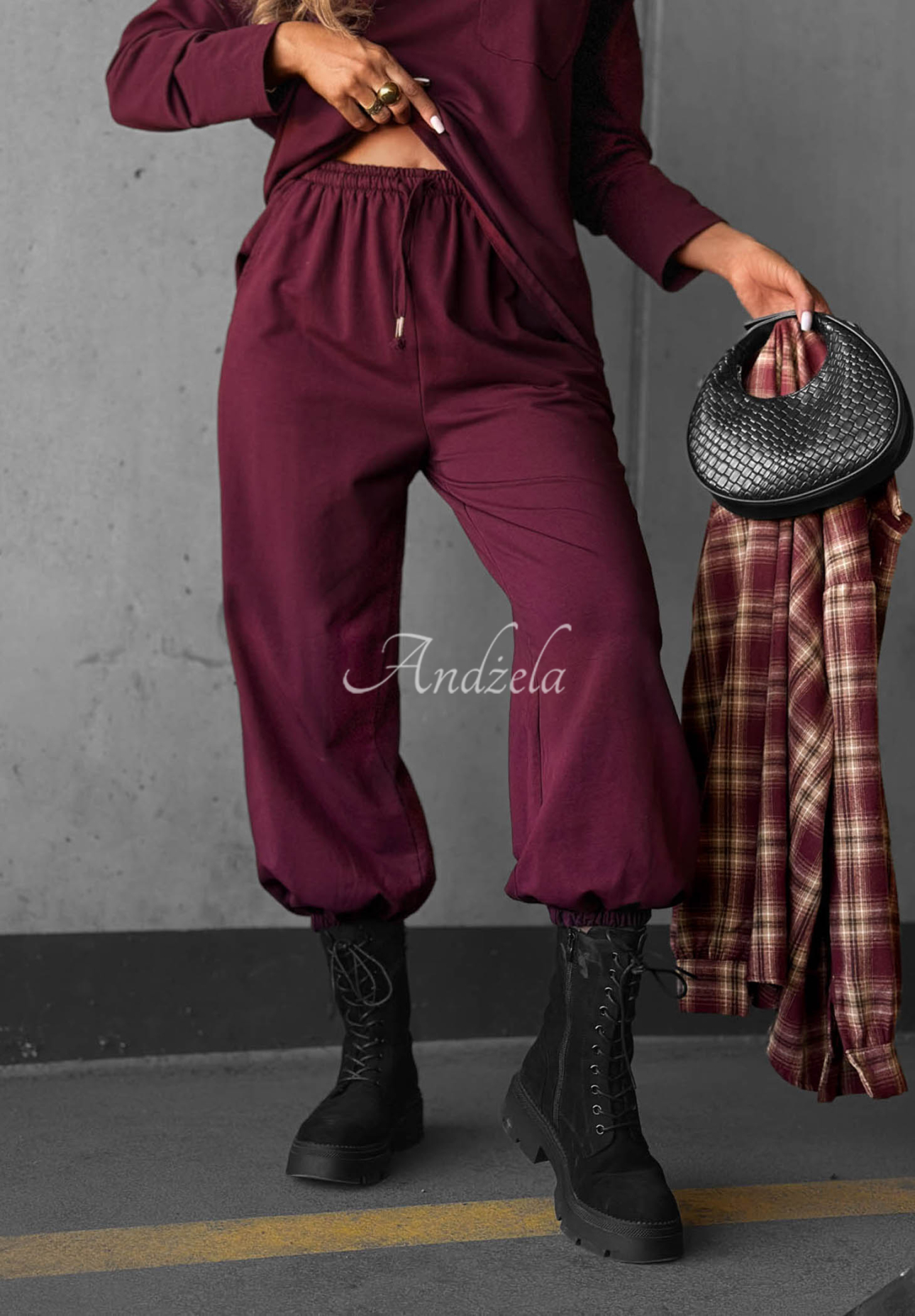 Simple Day Cotton Sweatpants with an Elastic Waistband in Berry Blue