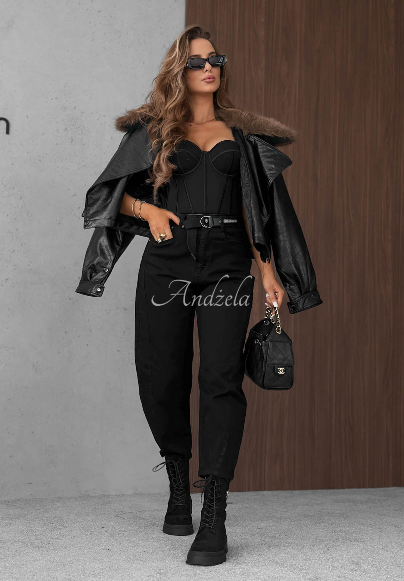 Spodnie jeansowe banana z paskiem Dune Denim czarne