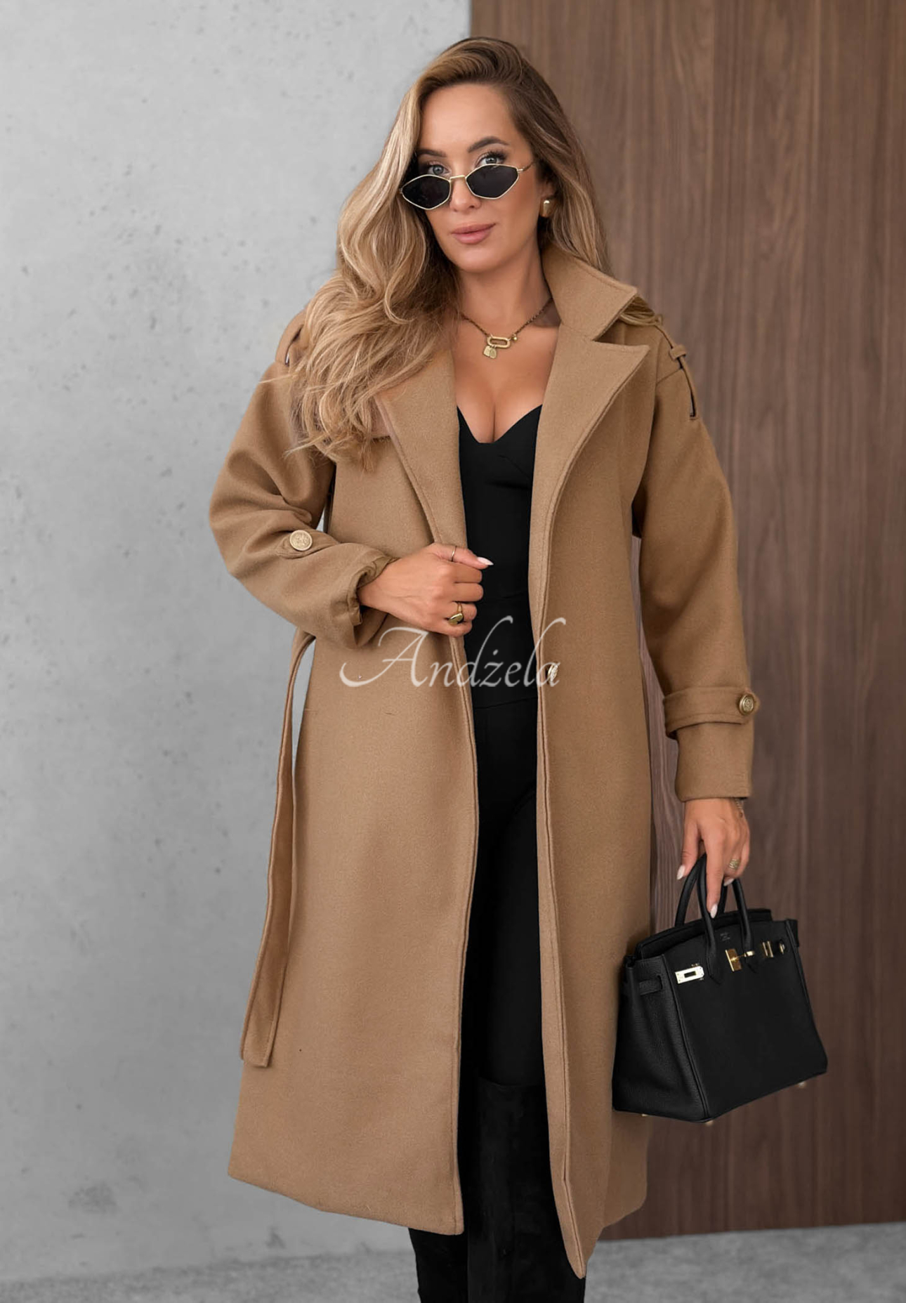 Long coat with a collar and belt, made of Autumn Daydream camel-colored wool