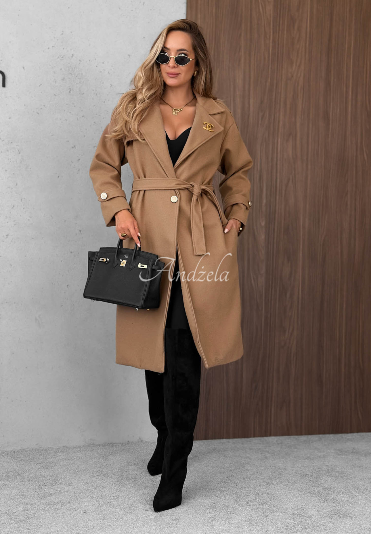 Długi płaszcz z kołnierzem i paskiem z wełną Autumn Daydream camelowy