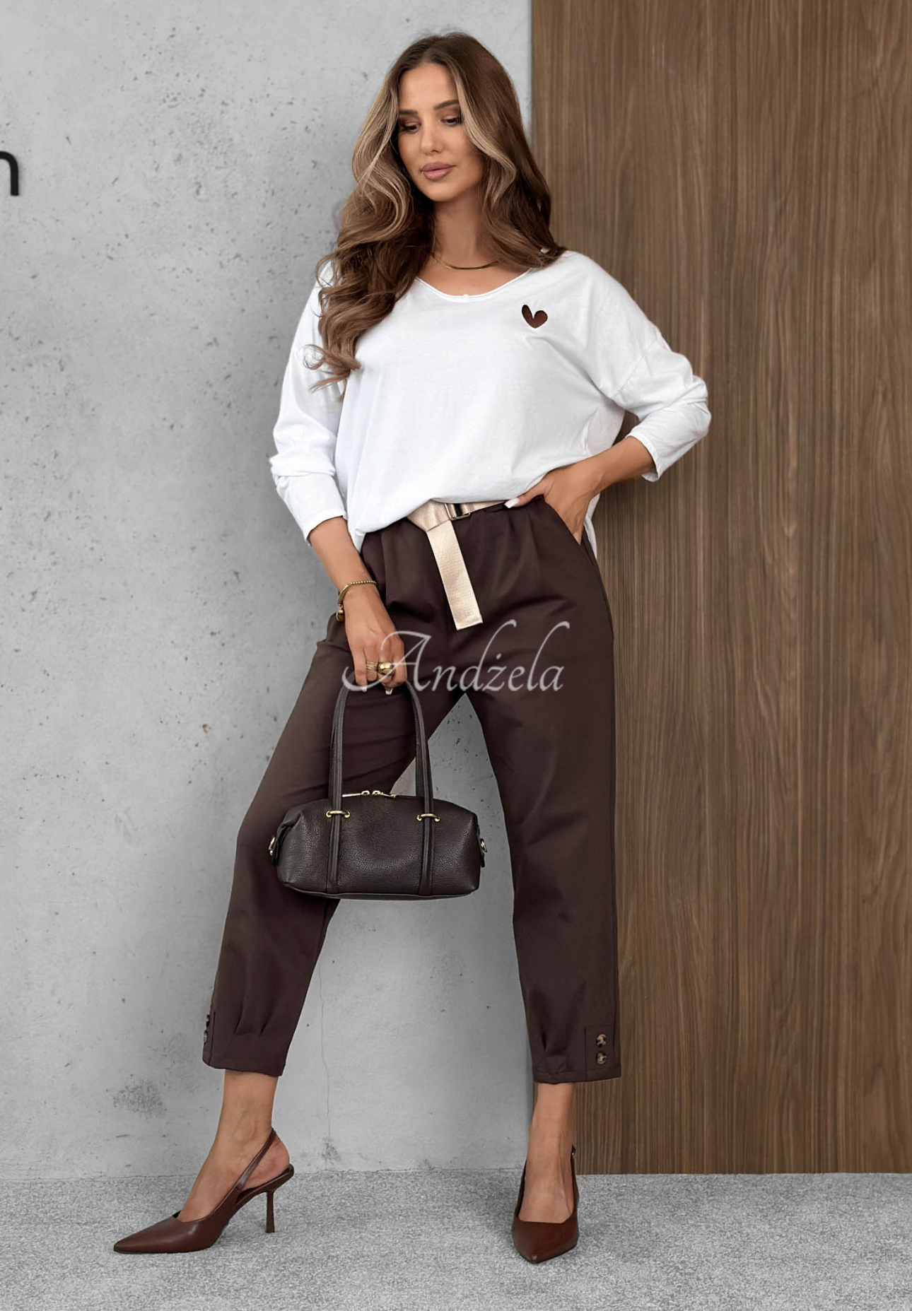 Bawełniana bluzka oversize longsleeve z serduszkiem Kissing biała