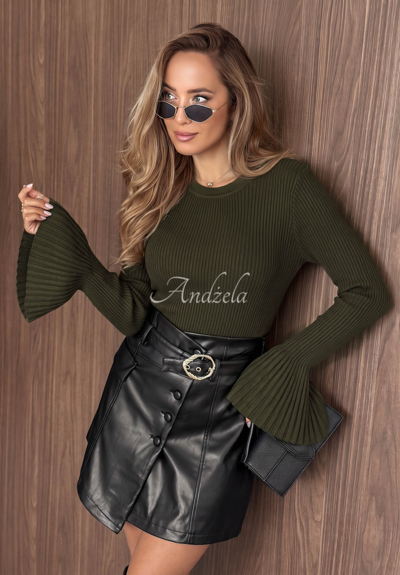 Wiskozowy prążkowany sweter z rękawami typu dzwonek Sunny Primrose khaki