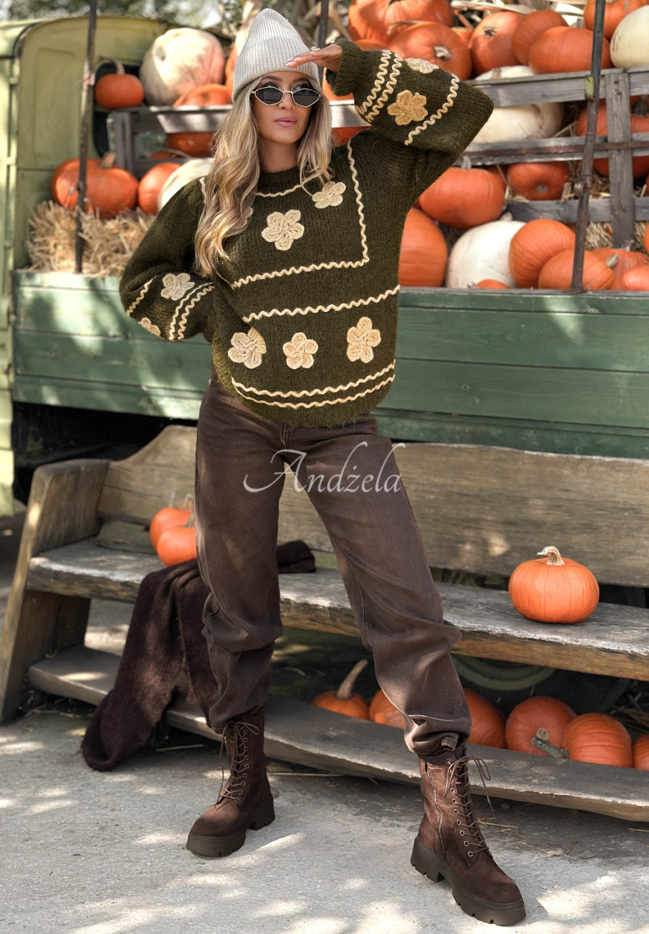 Misty Fleur khaki viscose sweater with embroidered flowers