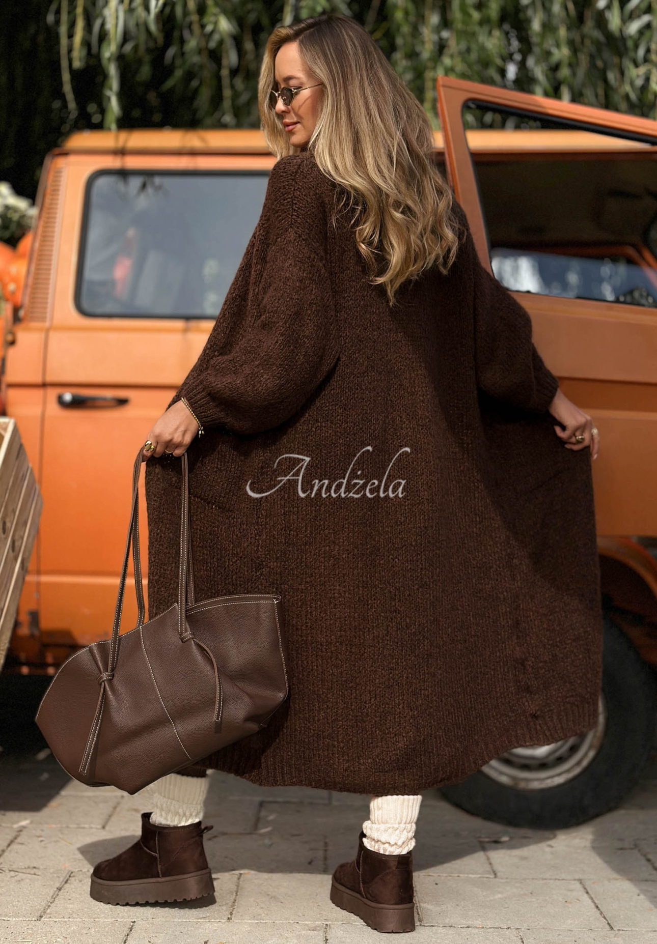 Long, oversized cardigan with pockets, made of wool and viscose, November Walk, chocolate brown