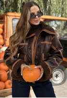 Krótka skórza kurtka z kożuszkiem Chestnut Love czekoladowa