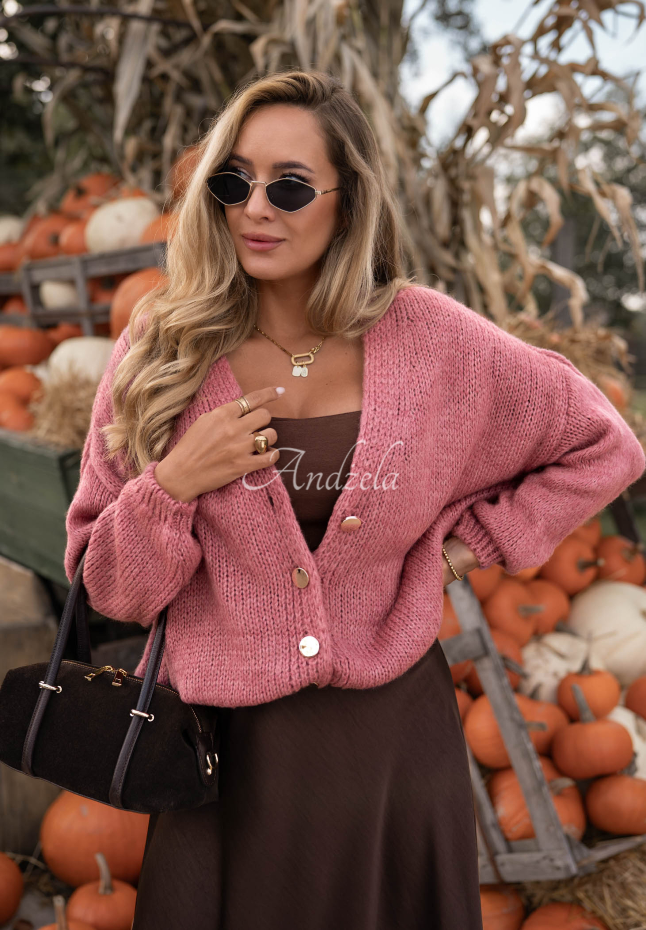 Short, oversized cardigan with a Cloud Touch fastening in raspberry