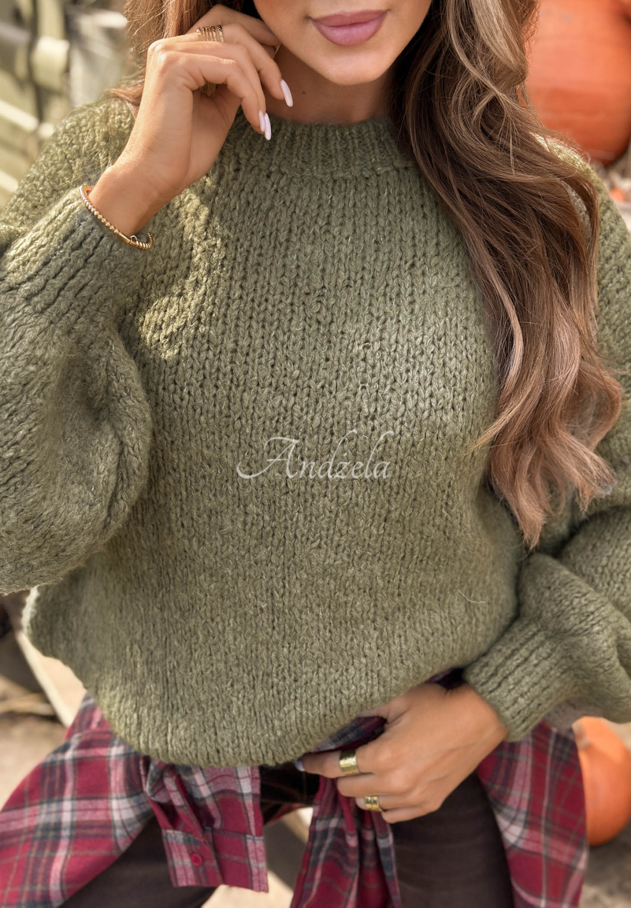 Soft, oversized sweater made of wool and viscose by Cloud Babe in khaki