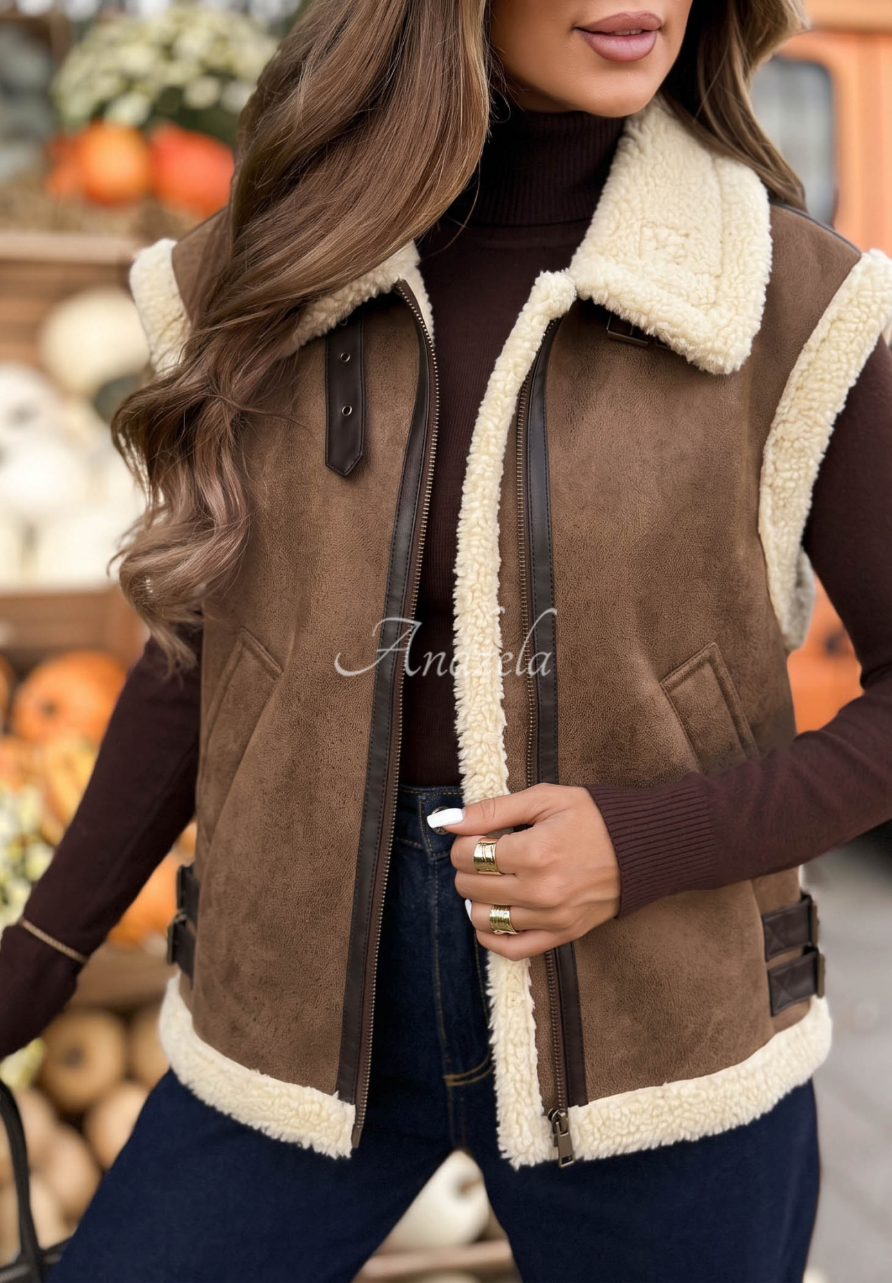 Fall Darling Short Vest with Sheepskin Lining in Mocha