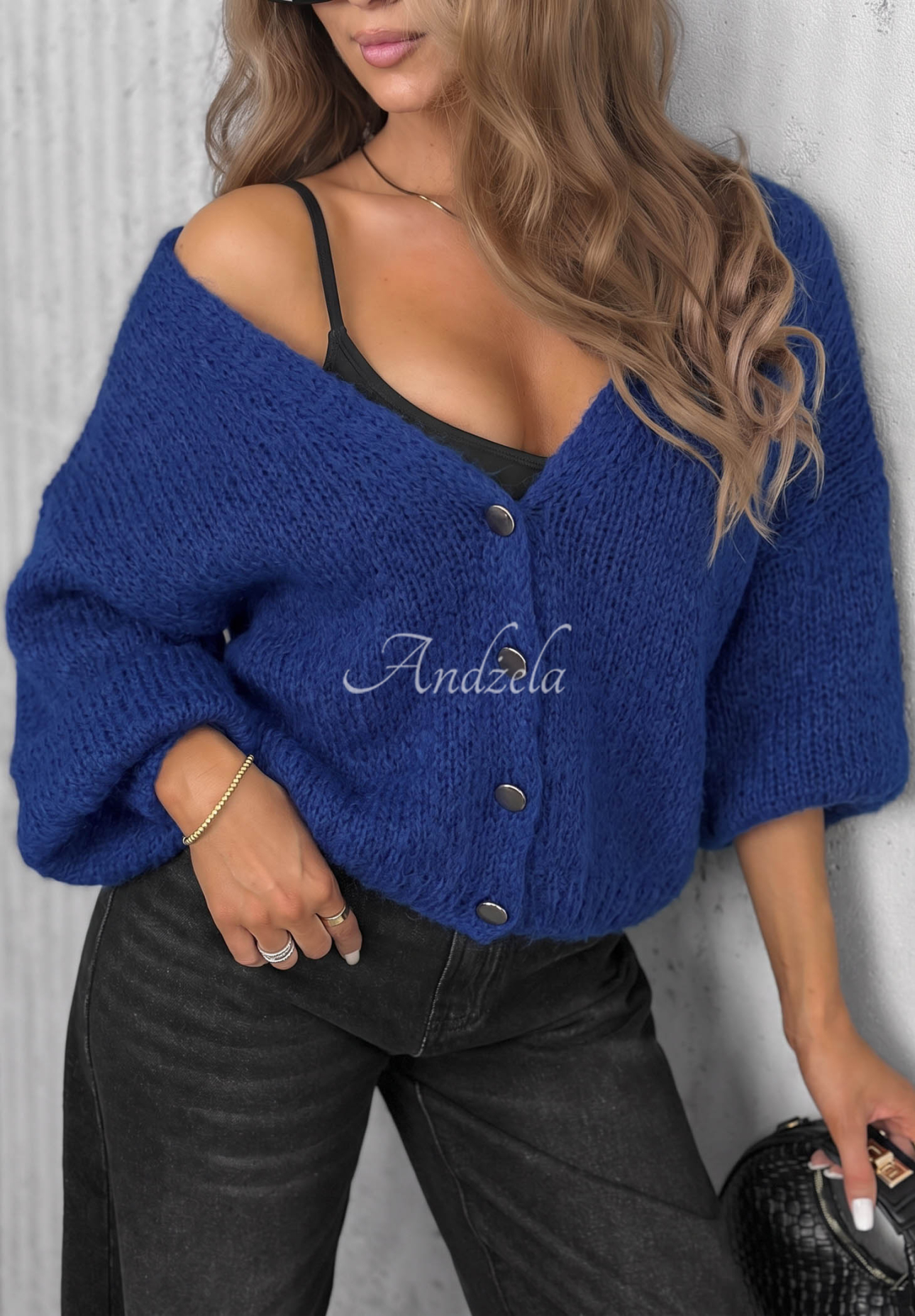 Short, oversized cardigan with a Cloud Touch fastener in cobalt blue
