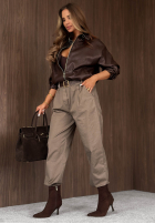 Bawełniane spodnie mom fit z paskiem Casual Look khaki
