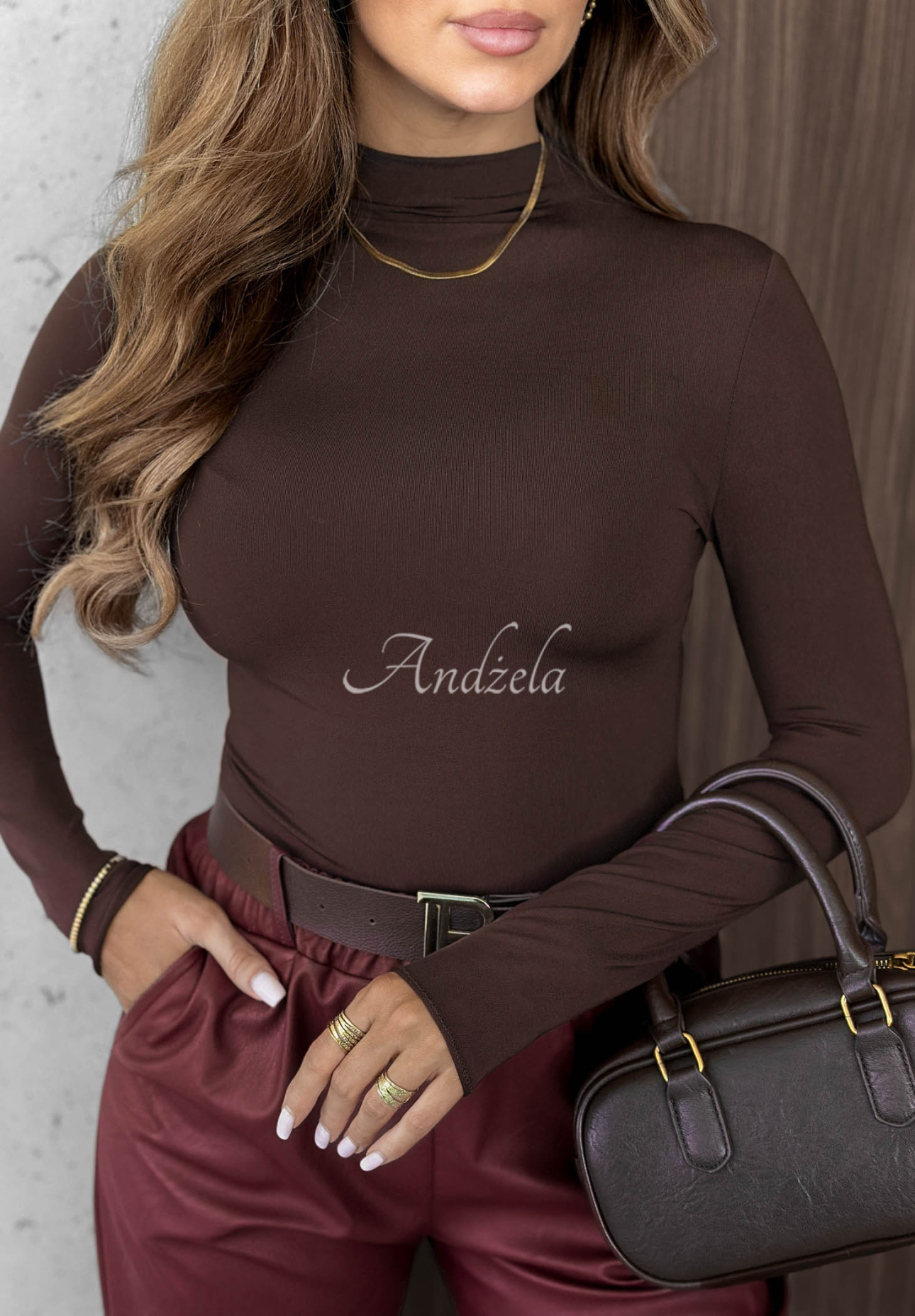Wiskozowa bluzka longsleeve z półgolfem Femme Desire czekoladowa