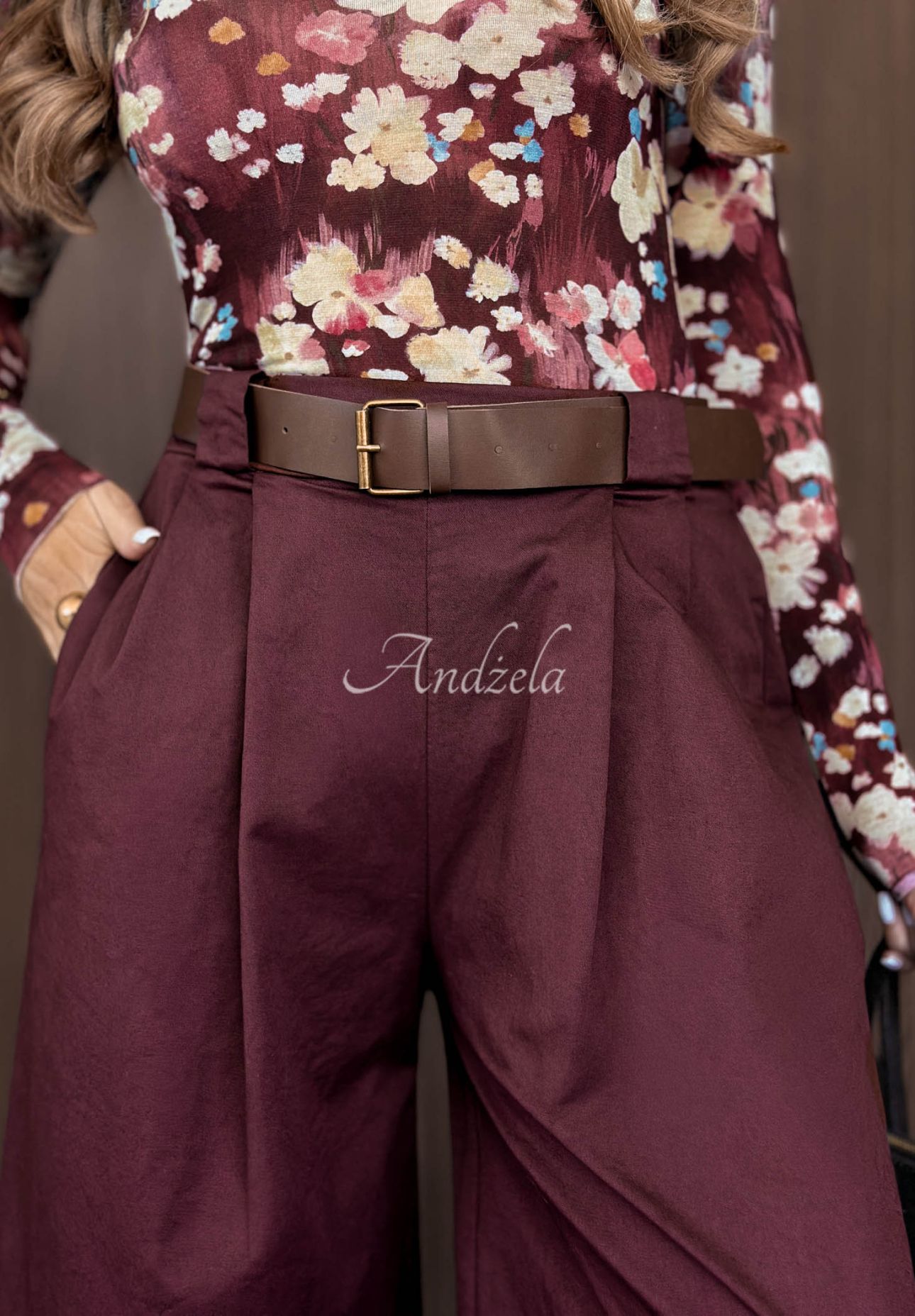 Bawełniane spodnie wide leg z paskiem Iconic Style jagodowe