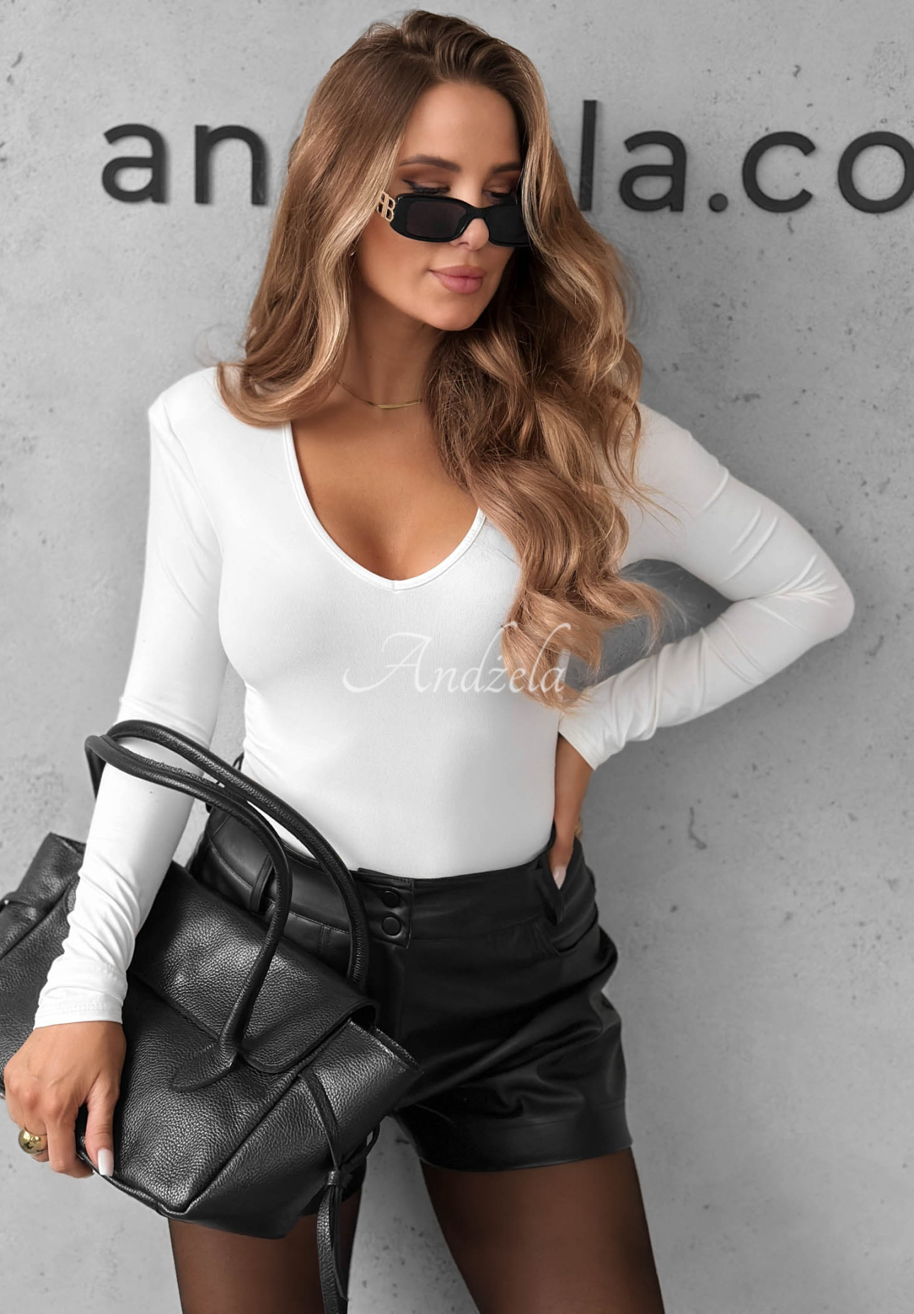 Bluzka longsleeve z dekoltem Main Girl ecru