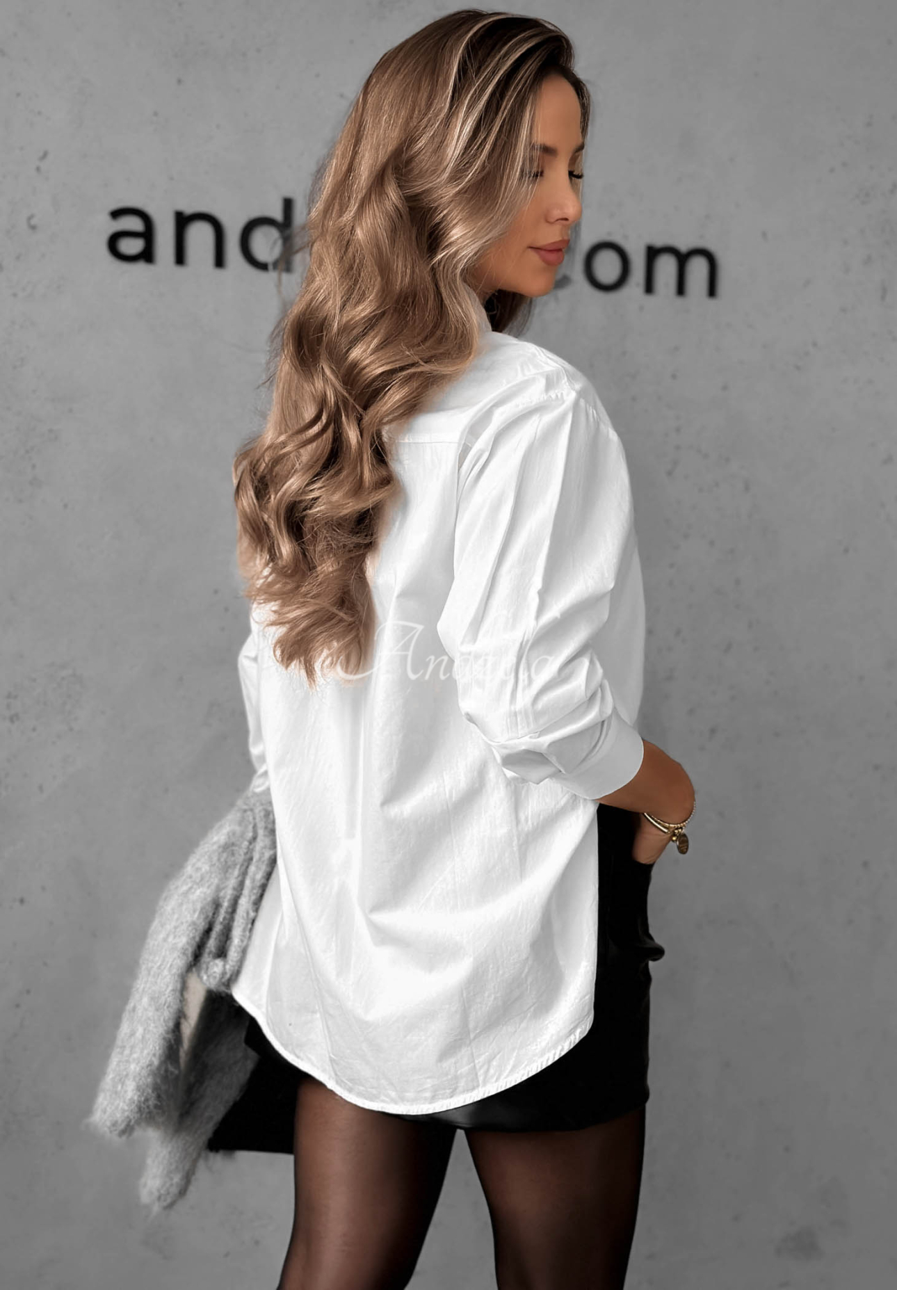 Before Sunrise ecru cotton shirt with brooches