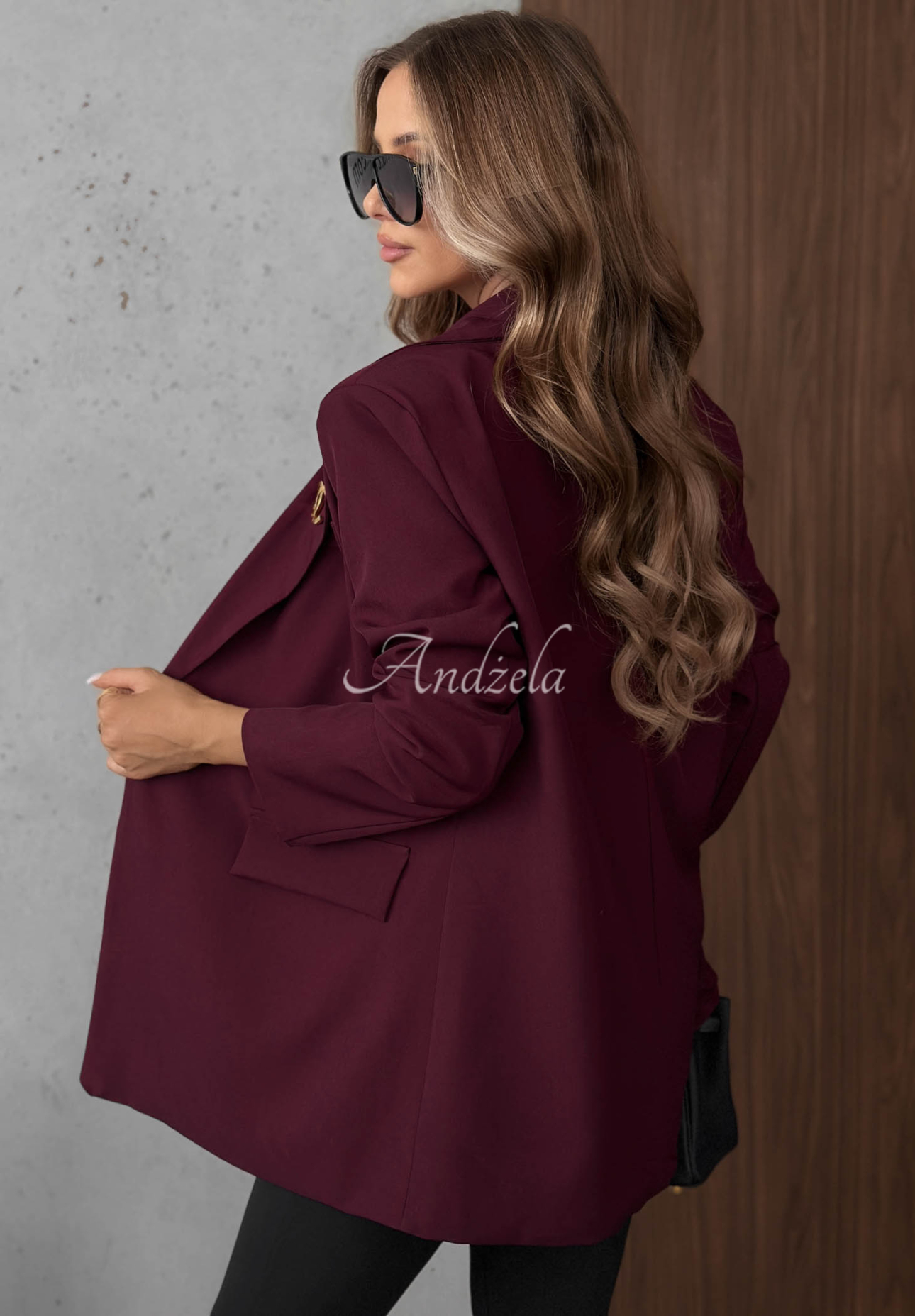 Elegancka marynarka z kołnierzem Timeless Poise burgundowa