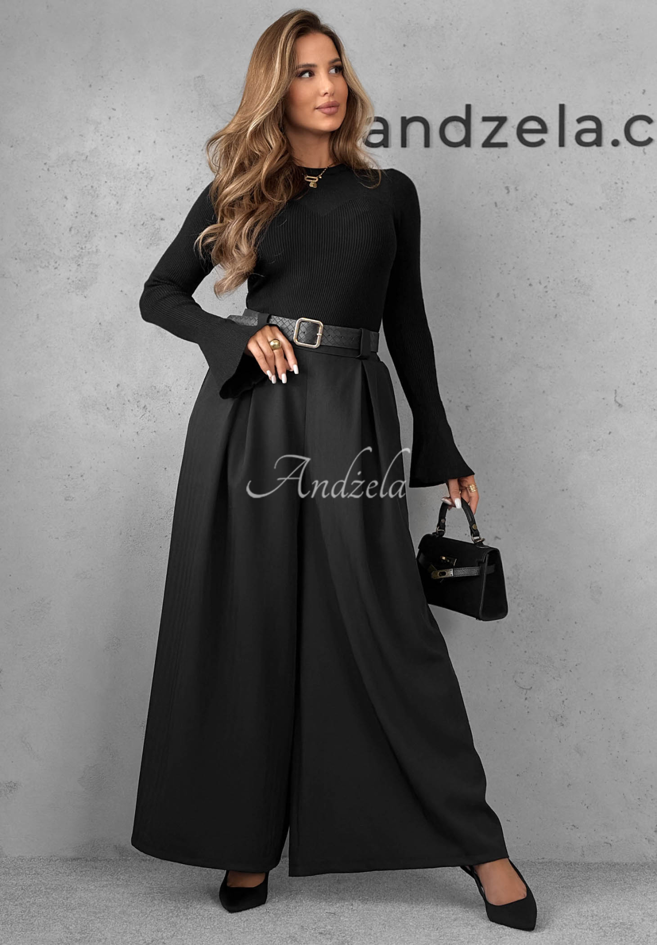 Simple Elegance Black Wide-Leg Fabric Pants with a Belt