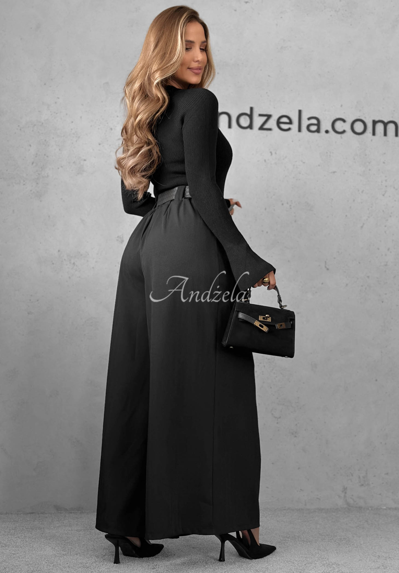 Materiałowe spodnie wide leg z paskiem Simple Elegance czarne