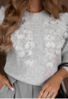 Sweter z ozdobnymi kwiatami Blooming Mist szary