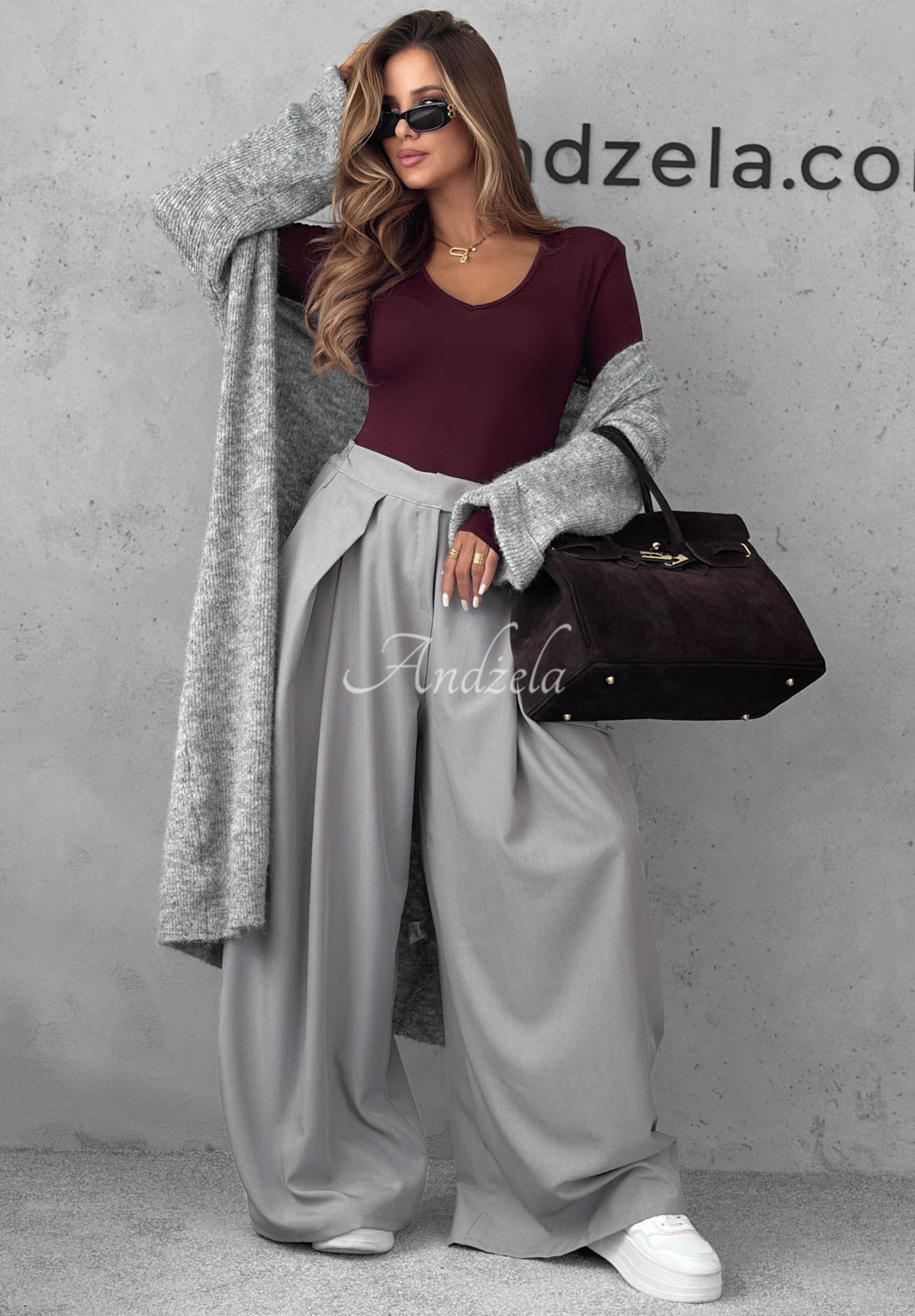 Bluzka longsleeve z dekoltem Main Girl burgundowa
