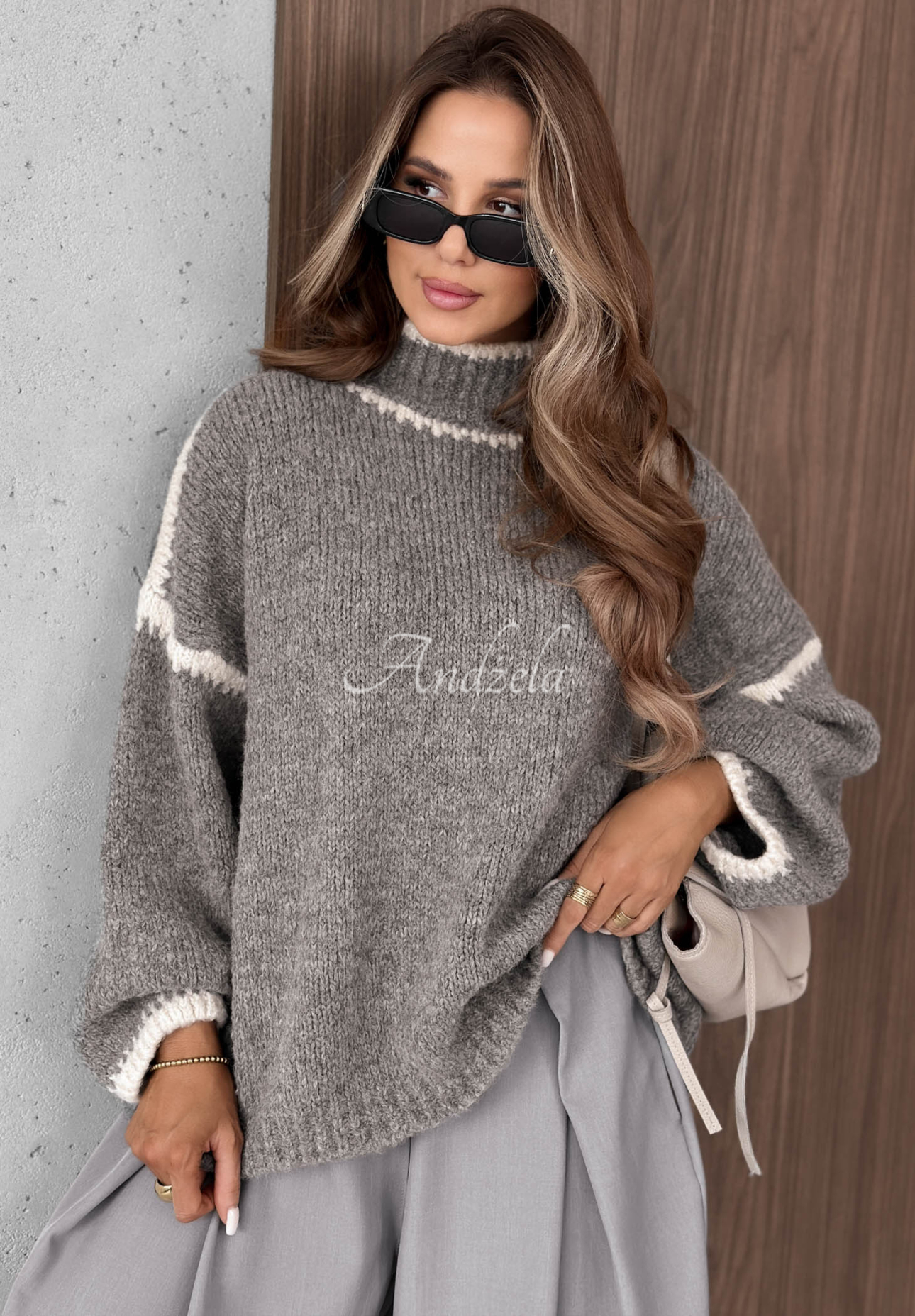 Sweter z golfem z wełną i wiskozą Sunday Darling szary
