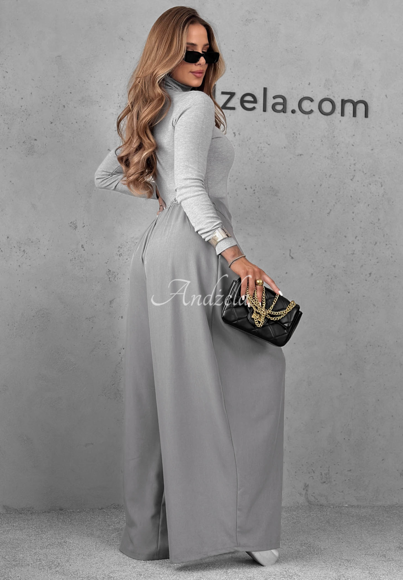 Elegant pleated pants from The Edition in gray