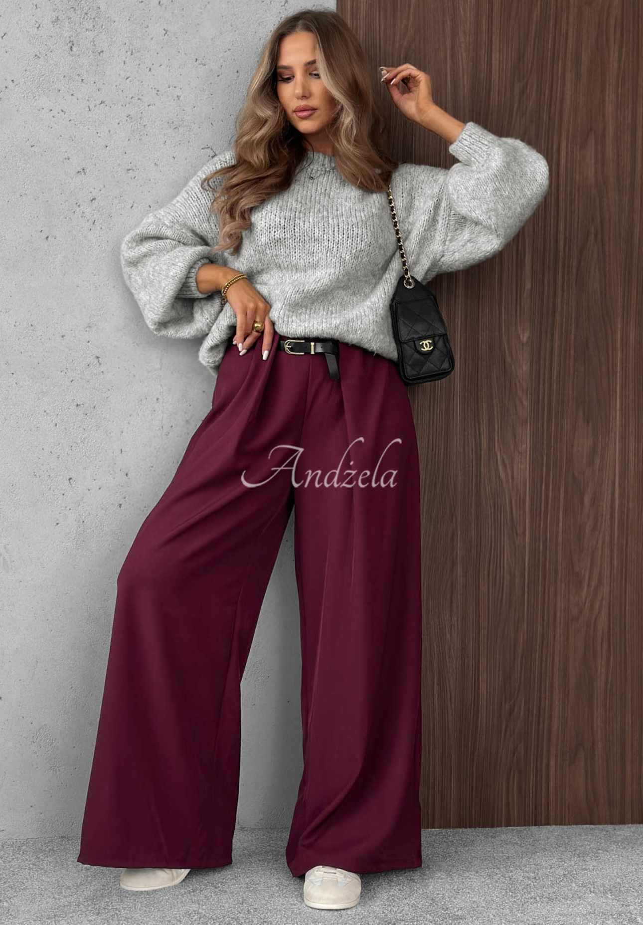 Eleganckie spodnie wide leg z zakładkami Timeless Poise burgundowe