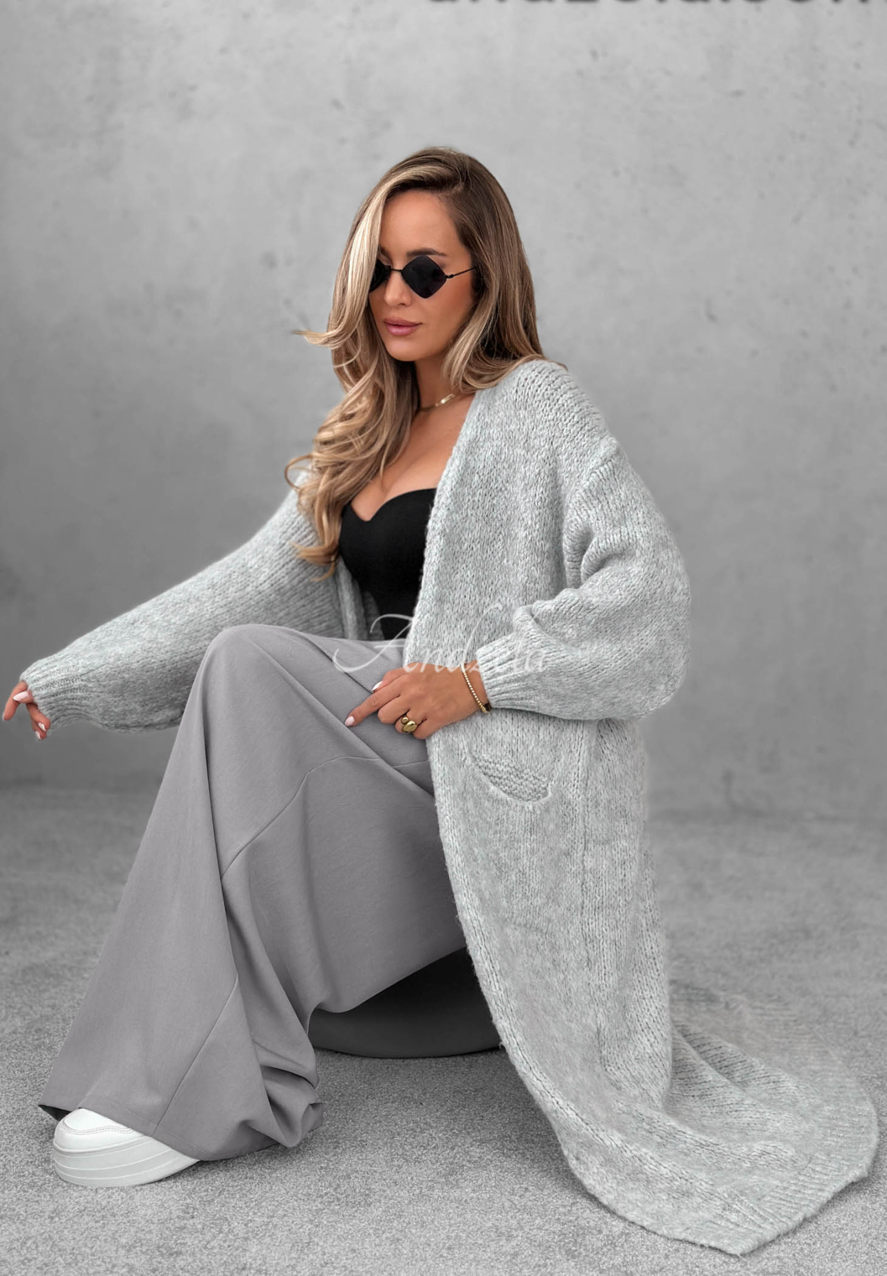 Long, oversized cardigan with pockets, made of wool and viscose, by November Walk, light gray