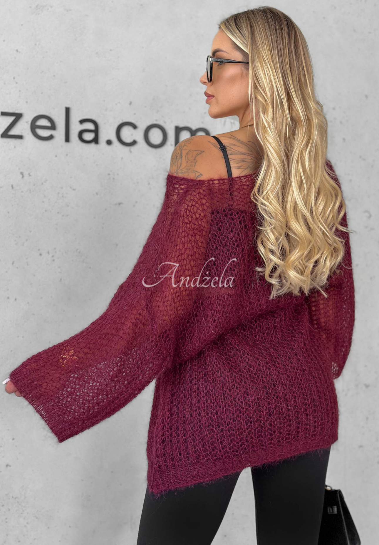 Długi moherowy sweter z paskiem Sweet Comfort burgundowy