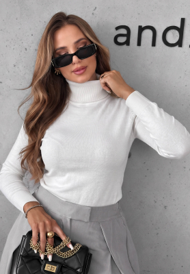 Dopasowany sweter z golfem Solange ecru