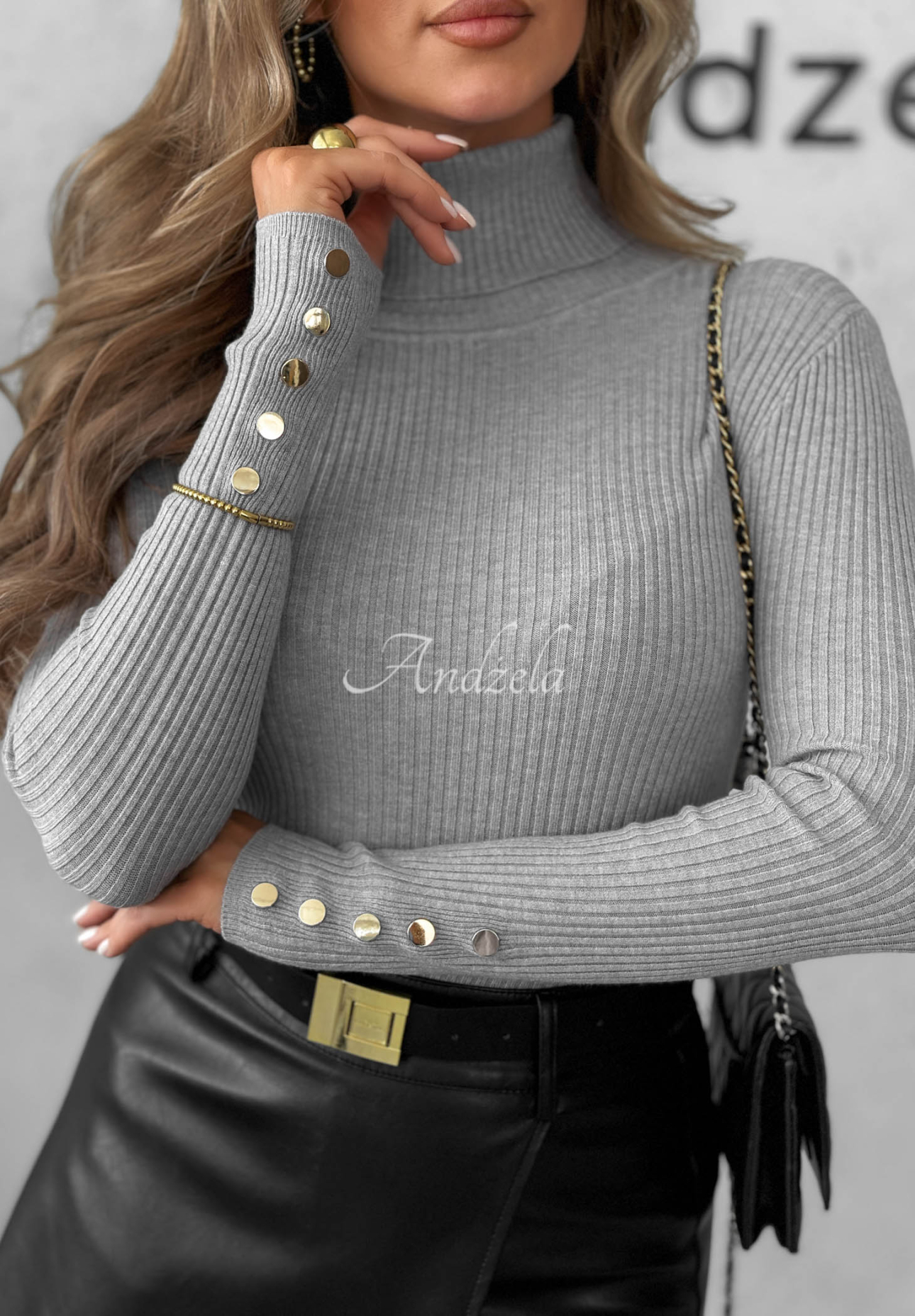 Prążkowana bluzka longsleeve z golfem z wiskozy Seasonal Basic szara