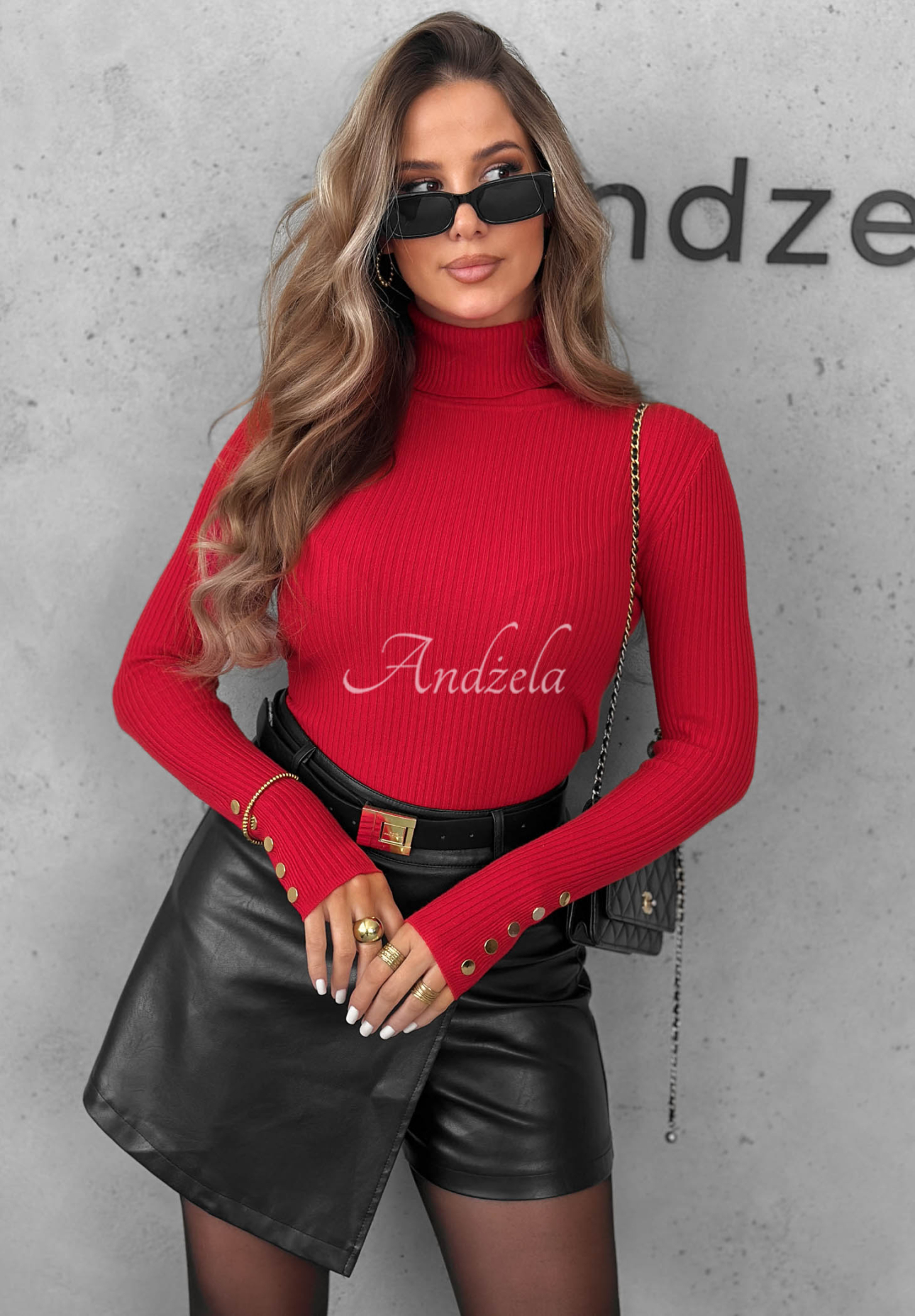 Prążkowana bluzka longsleeve z golfem z wiskozy Seasonal Basic czerwona