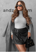 Skórzane spodnico-spodenki mini Simple Joy czarne