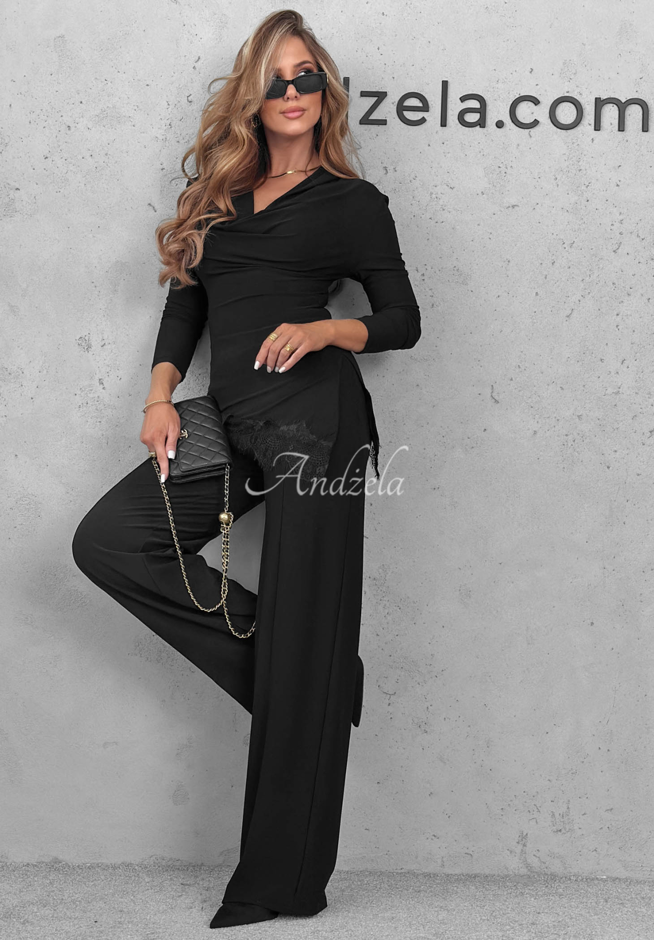 Elegancki komplet bluzka z koronką i spodnie Boss Babe czarny