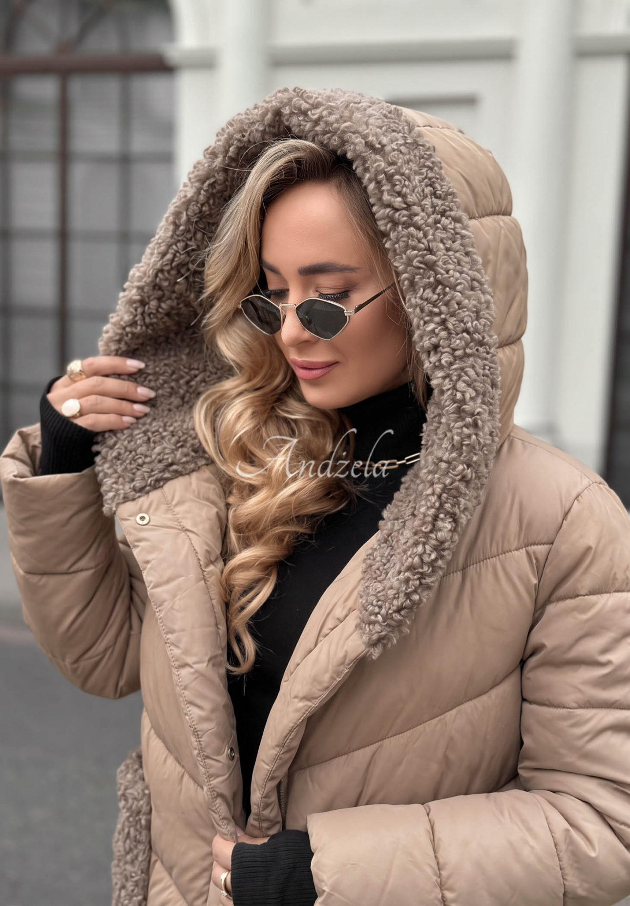 Długa pikowana kurtka z kożuszkiem Long Cold Winter beżowa