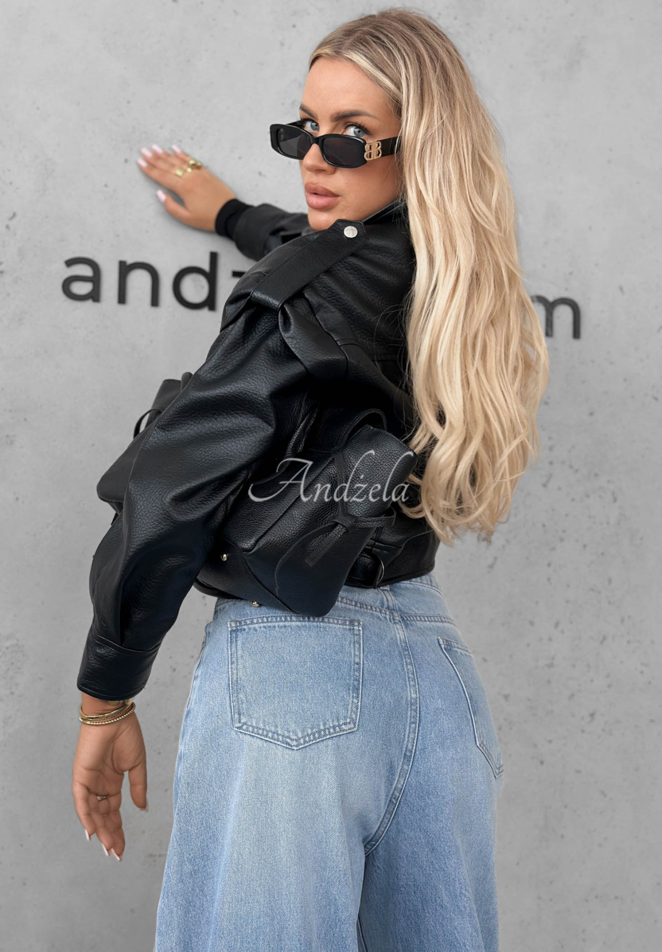 Spodnie jeansowe balloon Amber Avenue jasnoniebieskie