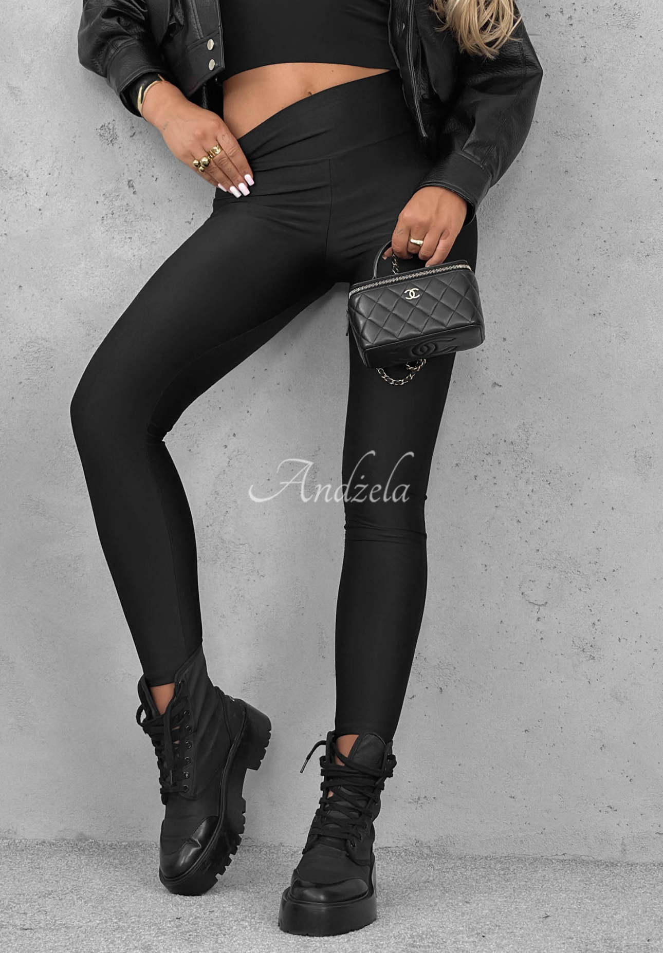 Toffee Glow Black Fitted Leggings