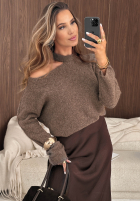 Sweter z wycięciem na ramieniu Soft Flirts czekoladowy