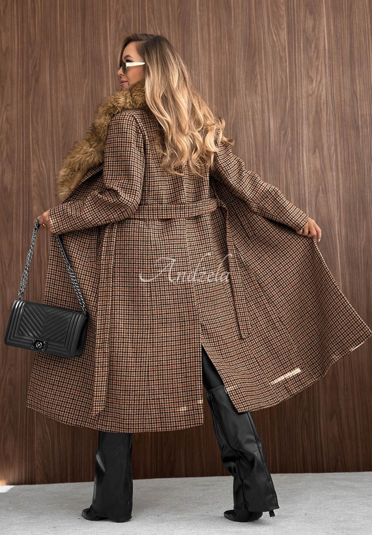 Miss Fall Long Checked Coat with Fur Trim and Belt in Camel
