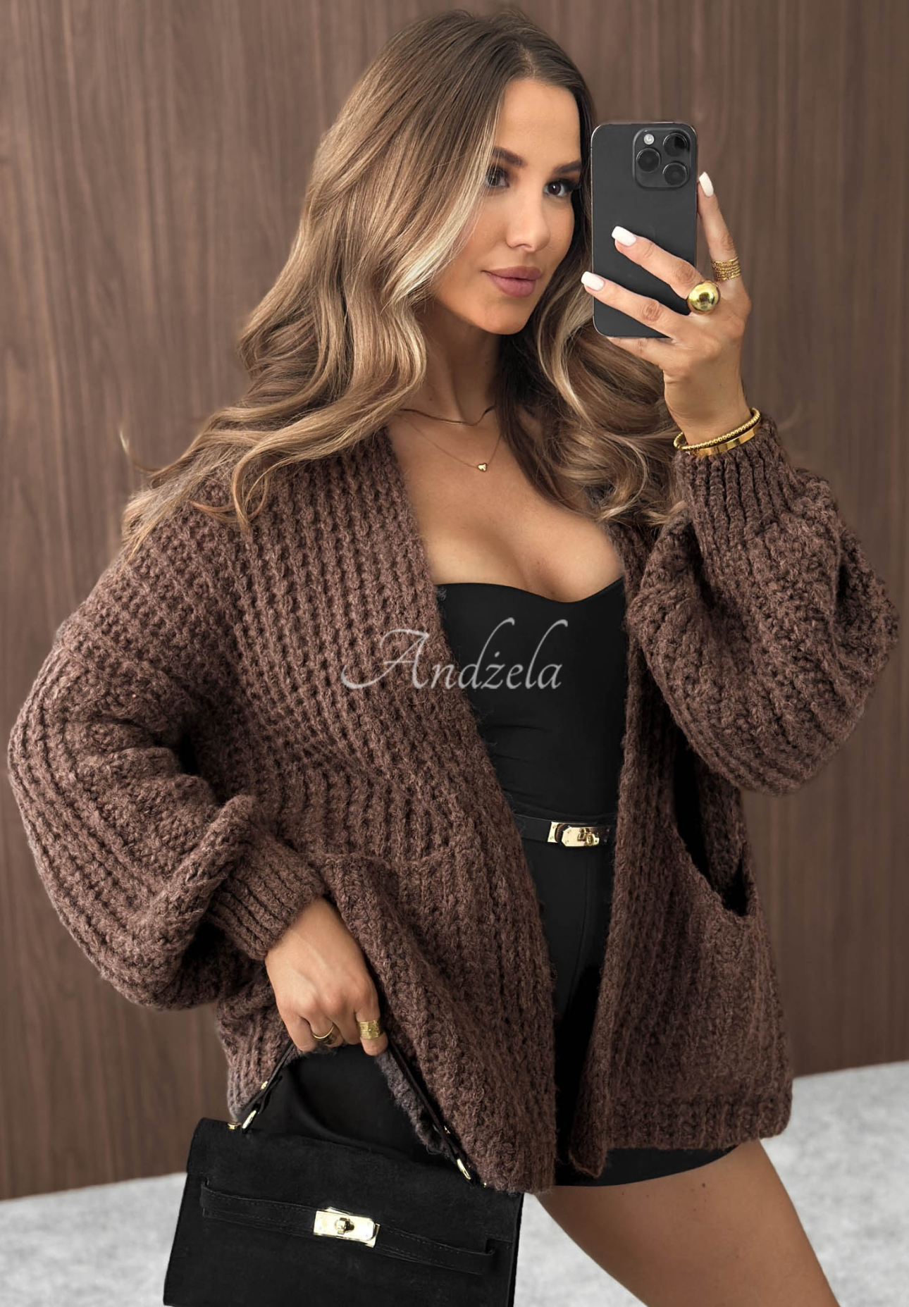 Krótki kardigan z wełną Simply Cozy czekoladowy