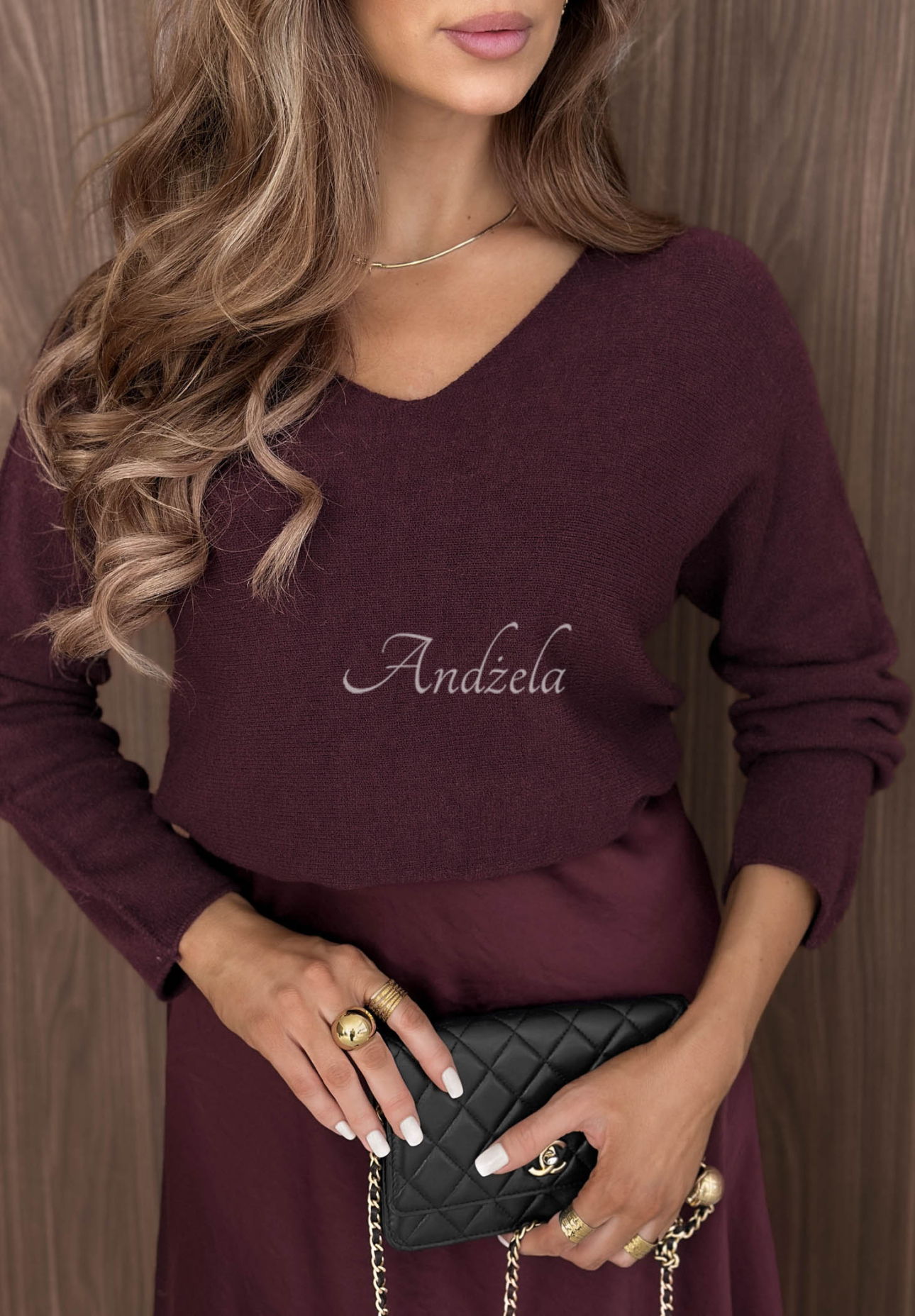 Wiskozowy lekki sweter z dekoltem w serek Amber Woods jagodowy