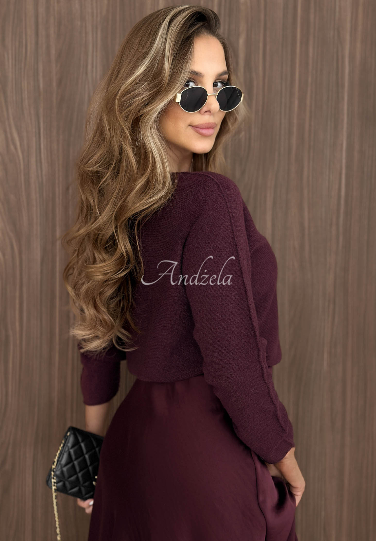Lightweight viscose V-neck sweater in Amber Woods berry