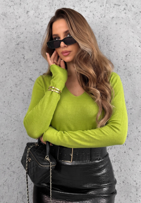Selavi Lightweight Viscose Sweater in Avocado Green